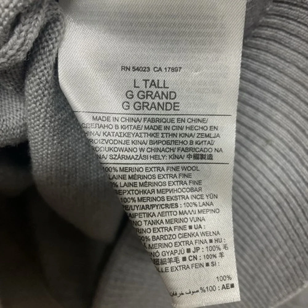 NWOT Banana Republic Gray V-Neck Sweater Men Large Tall China 100%‎ Merino Wool
